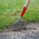 Couteau à lame rainurée avec manche
